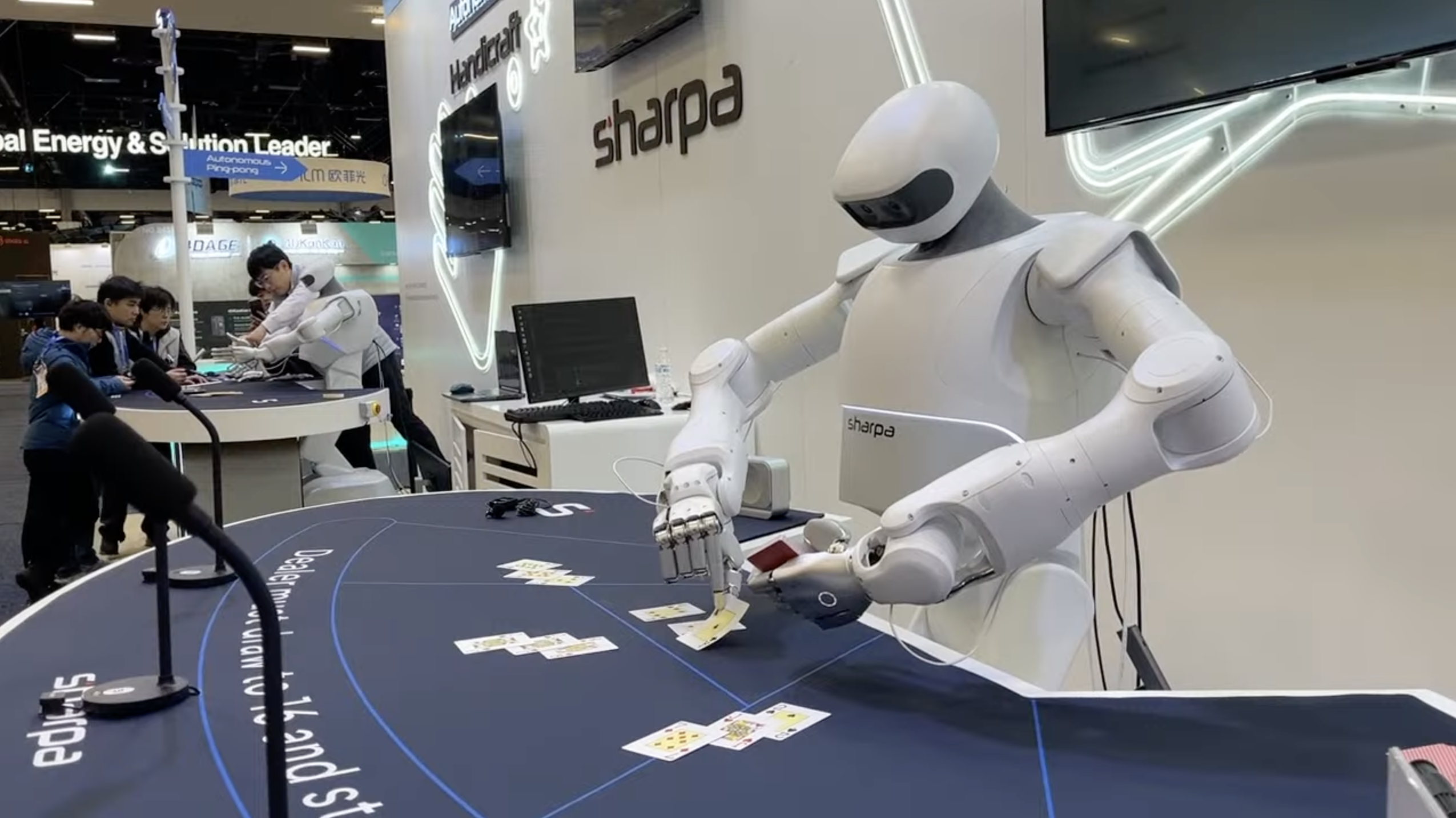 Blackjack dealer robot